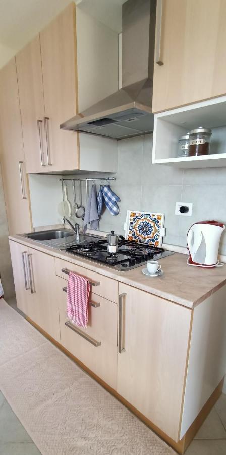 Tanca Della Torre Trilocale Vista Mare Apartment Изола Роса Екстериор снимка